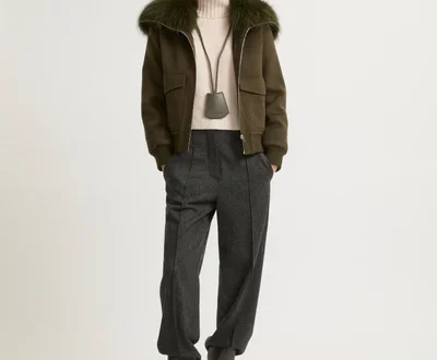 Yves Salomon – Cropped jacket in cashmere wool with fox fur collar