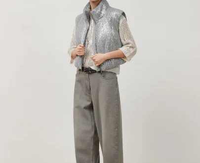 Peserico – Cropped goose down vest with sequins