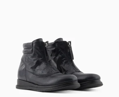 Giorgio Armani – Vintage-effect leather ankle boots